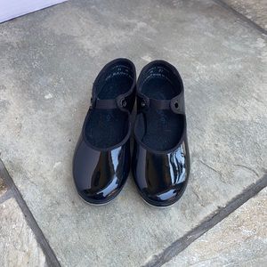 Tap Shoes color Black for girls size 11